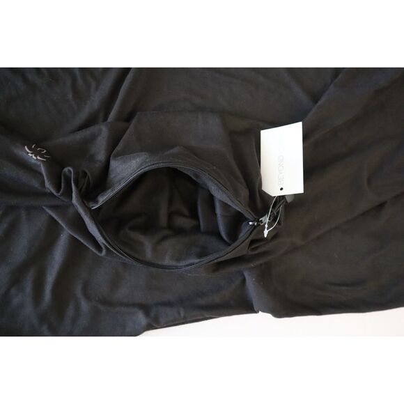 Beyond Yoga Women's One Size Black Lightweight Pocket Infinity Scarf - Picture 6 of 16